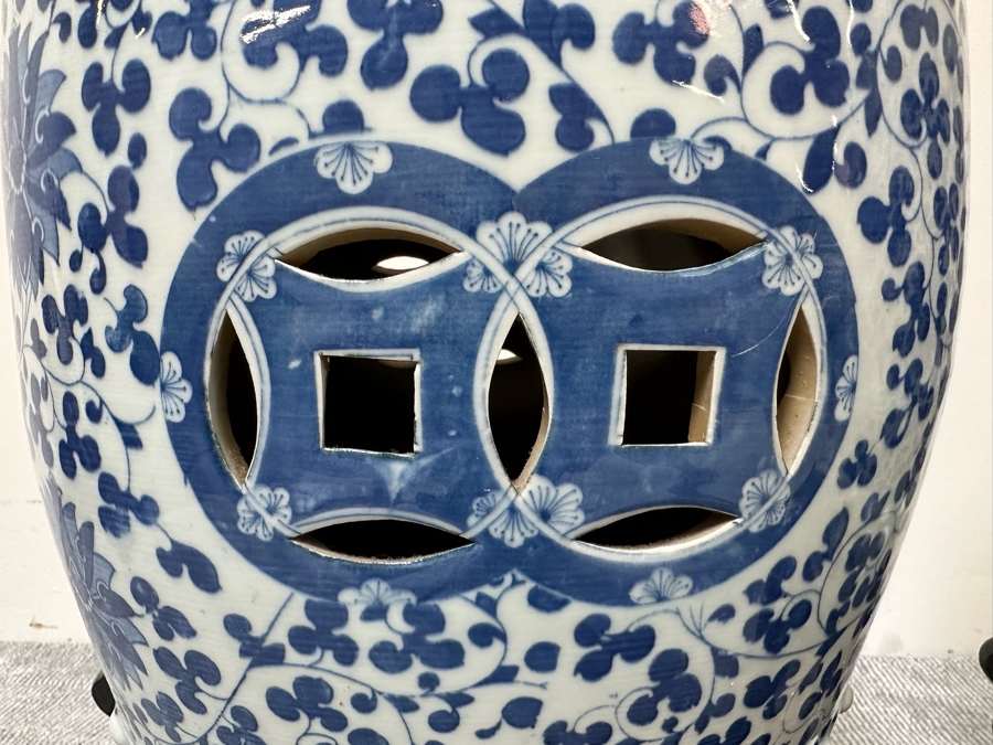 Pair Of Chinese Hand Painted Blue & White Porcelain Garden Stools Seats With Wooden Stands 18H [Photo 7]