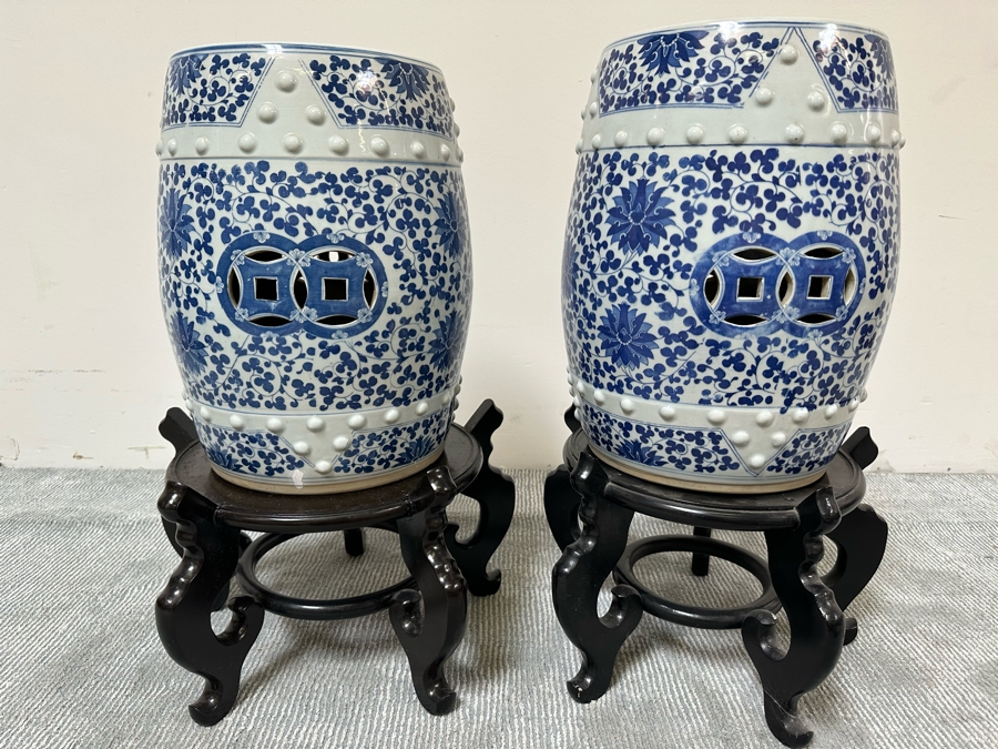 Pair Of Chinese Hand Painted Blue & White Porcelain Garden Stools Seats With Wooden Stands 18H [Photo 2]