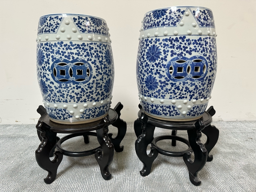 Pair Of Chinese Hand Painted Blue & White Porcelain Garden Stools Seats With Wooden Stands 18H [Photo 3]