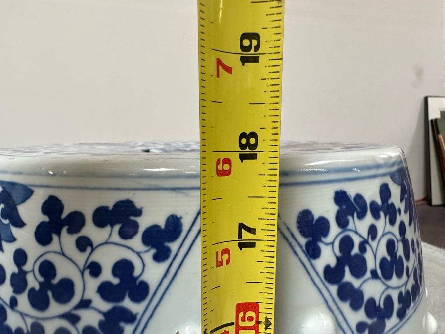 Pair Of Chinese Hand Painted Blue & White Porcelain Garden Stools Seats With Wooden Stands 18H [Photo 20]