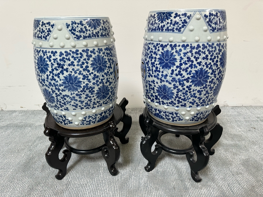 Pair Of Chinese Hand Painted Blue & White Porcelain Garden Stools Seats With Wooden Stands 18H [Photo 13]