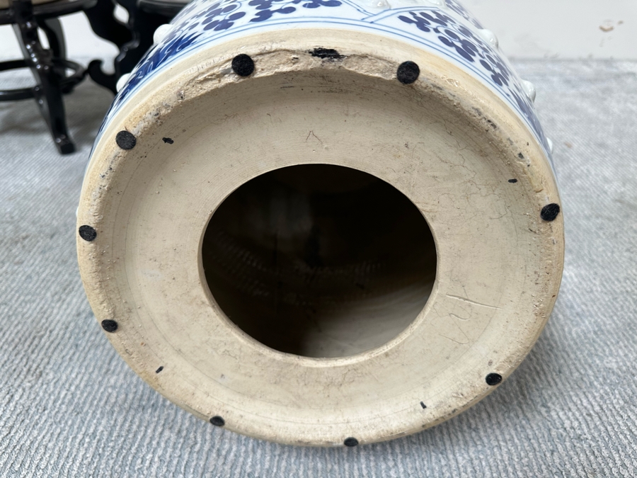 Pair Of Chinese Hand Painted Blue & White Porcelain Garden Stools Seats With Wooden Stands 18H [Photo 14]