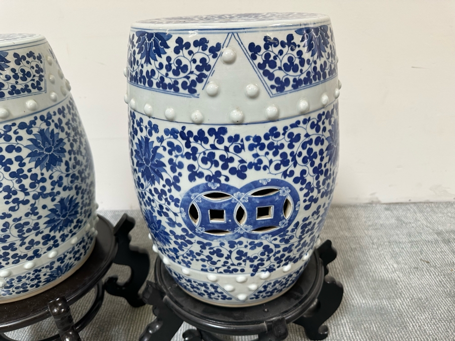 Pair Of Chinese Hand Painted Blue & White Porcelain Garden Stools Seats With Wooden Stands 18H [Photo 11]