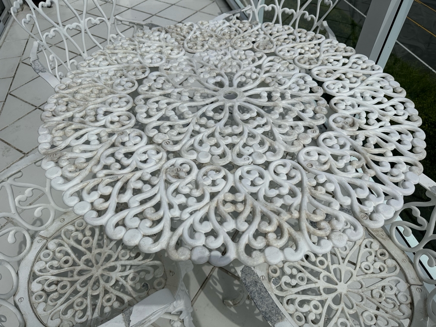 Outdoor Cast Aluminum Outdoor Patio Furniture Set With 41'R Table And Four Chairs (Paint Is Peeling) [Photo 7]