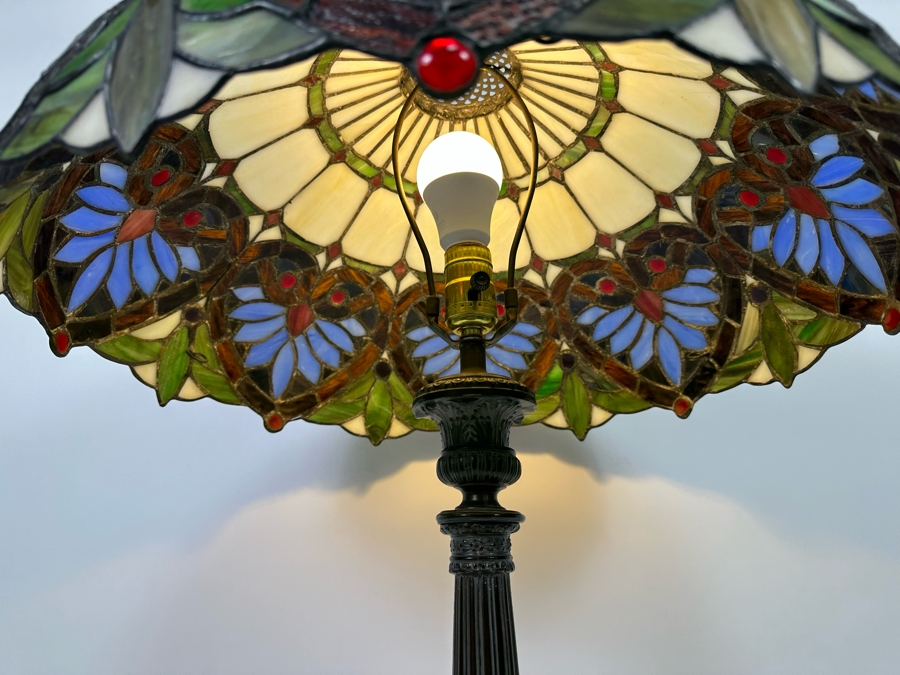 Stained Glass Table Lamp 32H [Photo 8]