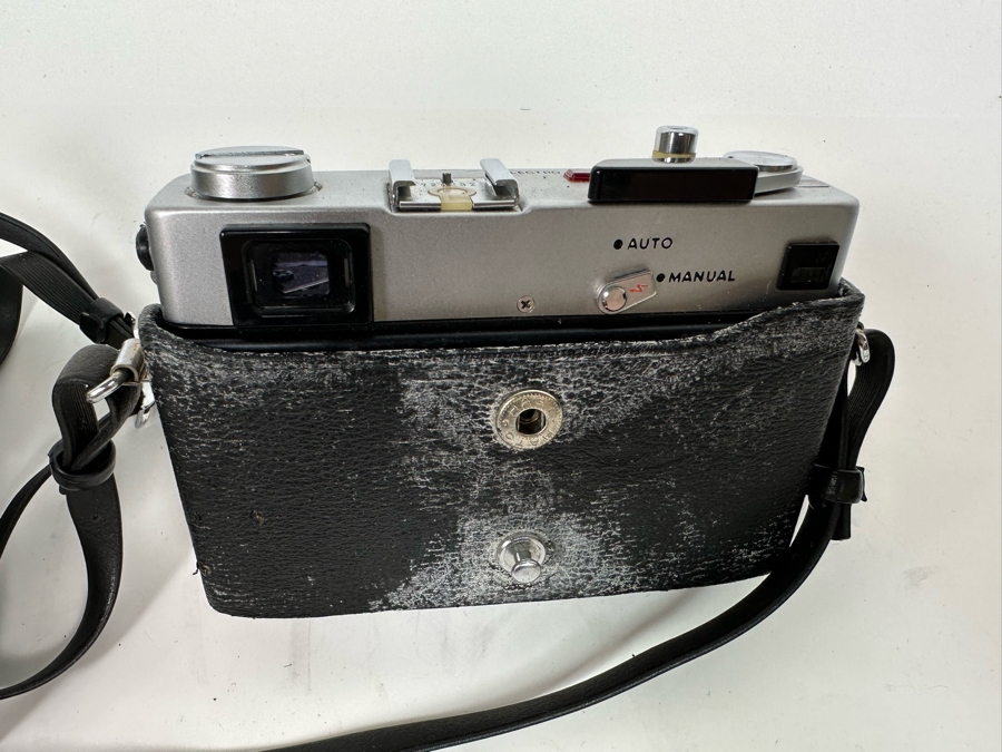 Minolta Hi-Matic E And Pentax Asahi Spotmatic Film Cameras