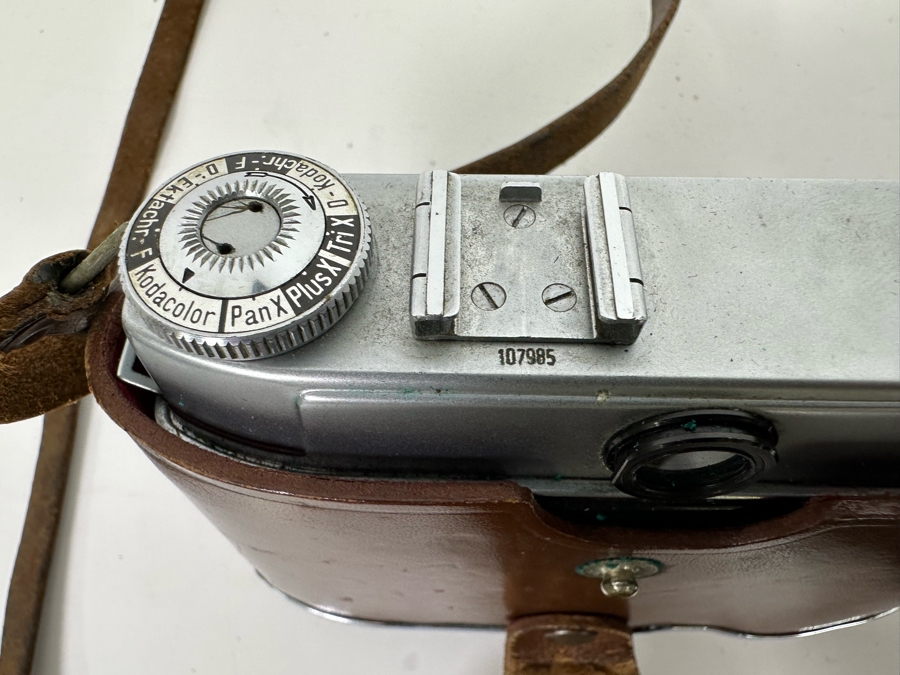 Pair Of Vintage Kodak Film Cameras: Retinette & Retina III S [Photo 12]