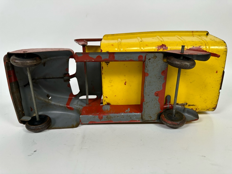 Vinage 1940s Marx Lumar Toy Truck Red / Yellow Sand Gravel Contractors Steel Dump Truck With Front Bucket 14W X 6D X 7H [Photo 17]