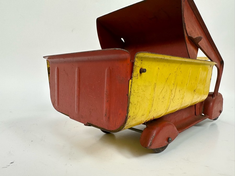 Vinage 1940s Marx Lumar Toy Truck Red / Yellow Sand Gravel Contractors Steel Dump Truck With Front Bucket 14W X 6D X 7H [Photo 13]