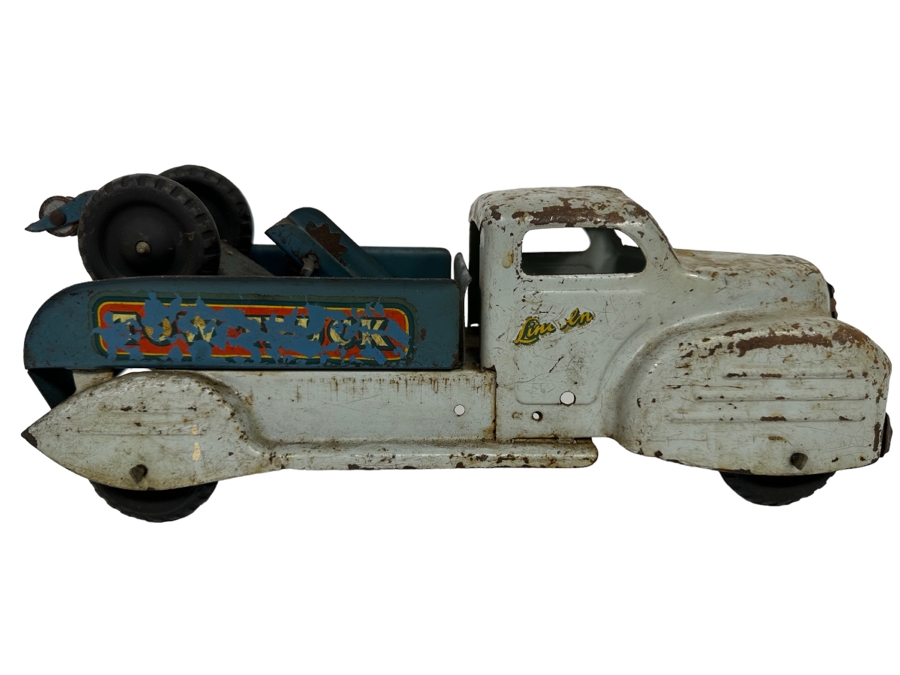 Old 1940s Lincoln Toy Truck Pressed Steel Tow Truck 13W X 4D X 5H