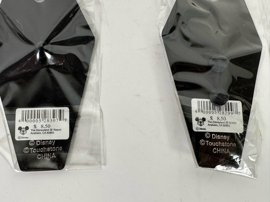 Collection Of Vintage Disneyland Trading Pins New On Cards Tim Burton's The Nightmare Before Christmas [Photo 11]