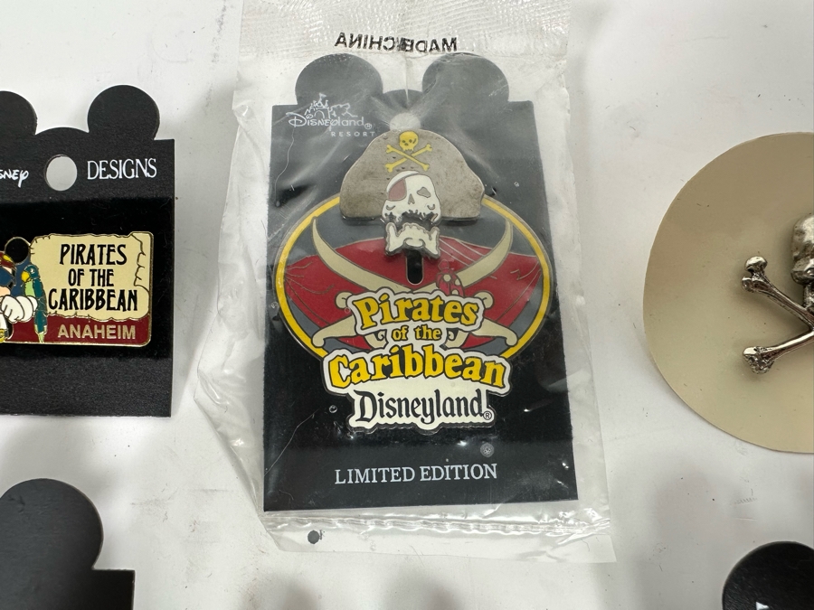 Collection Of Vintage Disneyland Trading Pins Mostly New On Cards One Limited Edition Pirates Of The Caribbean [Photo 4]