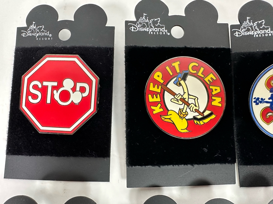 Collection Of Vintage Disneyland Trading Pins New On Cards [Photo 4]