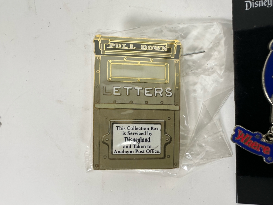 Collection Of Vintage Disneyland Trading Pins One Limited Edition Pin Some New On Cards [Photo 13]