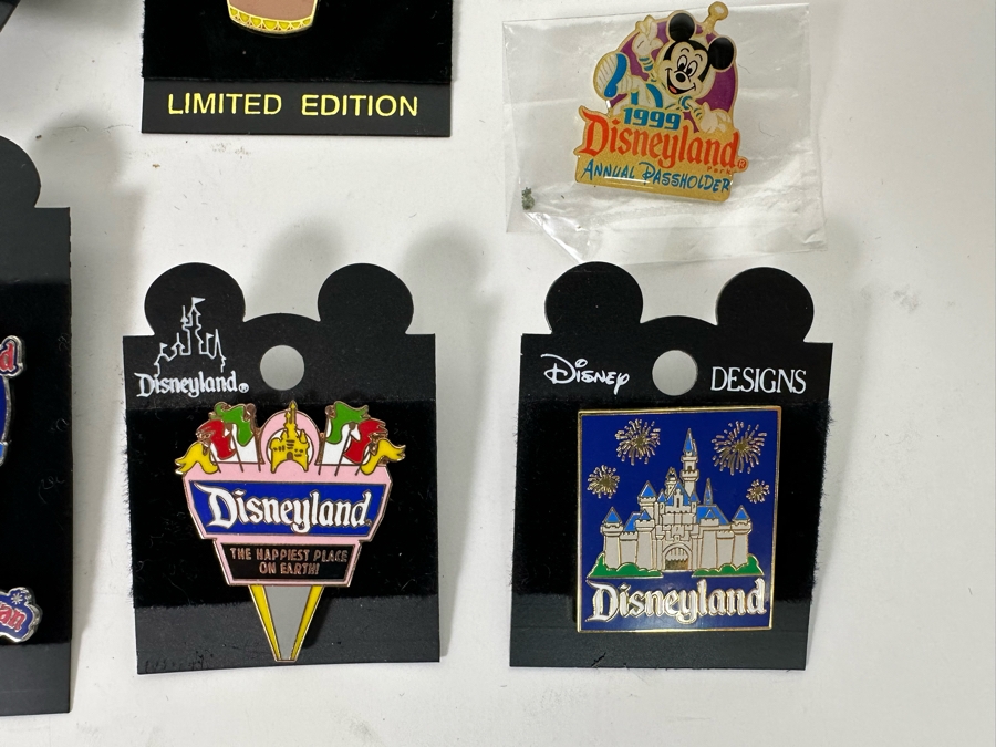 Collection Of Vintage Disneyland Trading Pins One Limited Edition Pin Some New On Cards [Photo 10]