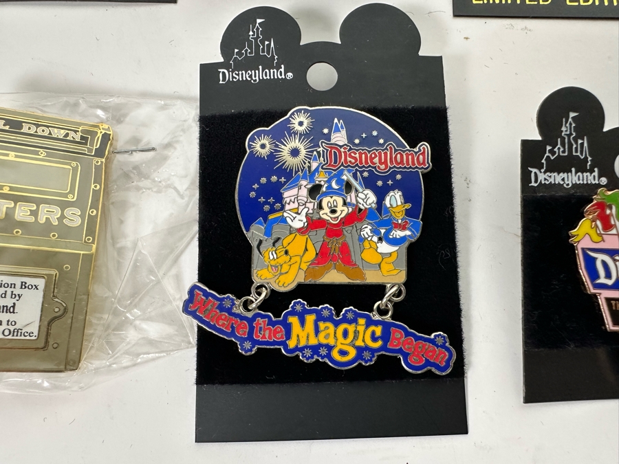 Collection Of Vintage Disneyland Trading Pins One Limited Edition Pin Some New On Cards [Photo 12]