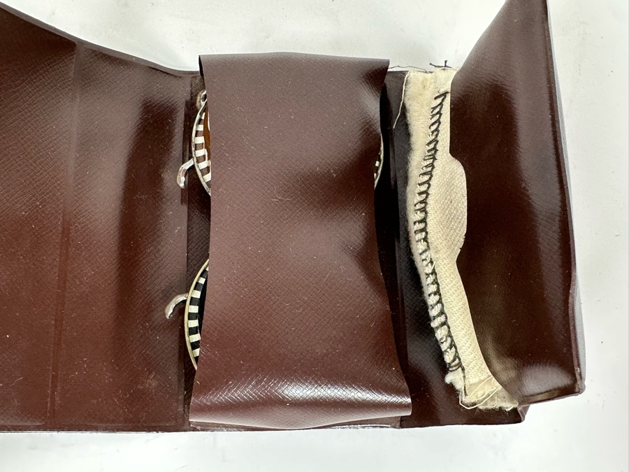 Shinola Travel Shoe Polish Kit With Brown And Black Shoe Polish [Photo 3]