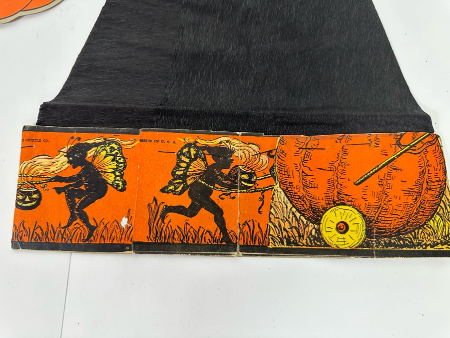 Collection Of Vintage Halloween Decorations [Photo 6]