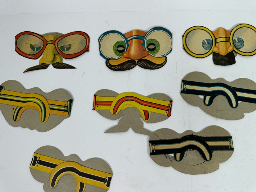 Collection Of Vintage Halloween Party Masks [Photo 7]