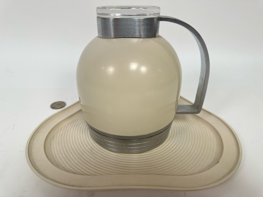 Henry Dreyfuss For Thermous Vintage Machine Age Art Deco Decanter 6W X 5.5H With Triangular Tray 9.5 X 9 1930s In Excellent Condition [Photo 3]