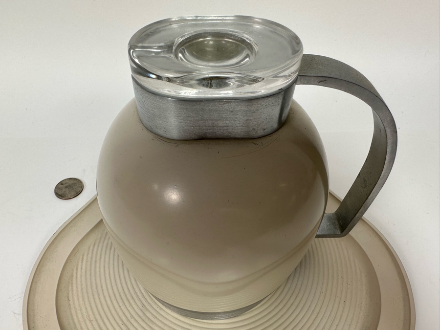 Henry Dreyfuss For Thermous Vintage Machine Age Art Deco Decanter 6W X 5.5H With Triangular Tray 9.5 X 9 1930s In Excellent Condition [Photo 4]