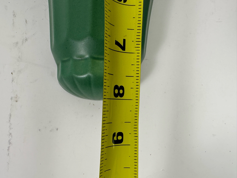 Keith Murray For Wedgwood England Signed Green Semi-Circular Fluted Wall Pocket Vase 6.5W X 3.5D X 8H [Photo 10]