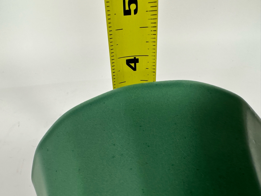 Keith Murray For Wedgwood England Signed Green Semi-Circular Fluted Wall Pocket Vase 6.5W X 3.5D X 8H [Photo 9]