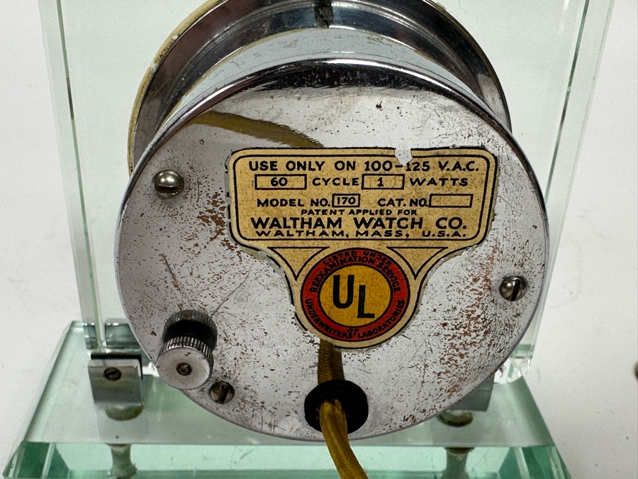 Vintage Art Deco Waltham Watch Co Lucite And Chrome Electric Desk Clock Not Working 5.25W X 2.5D X 5.25H [Photo 13]