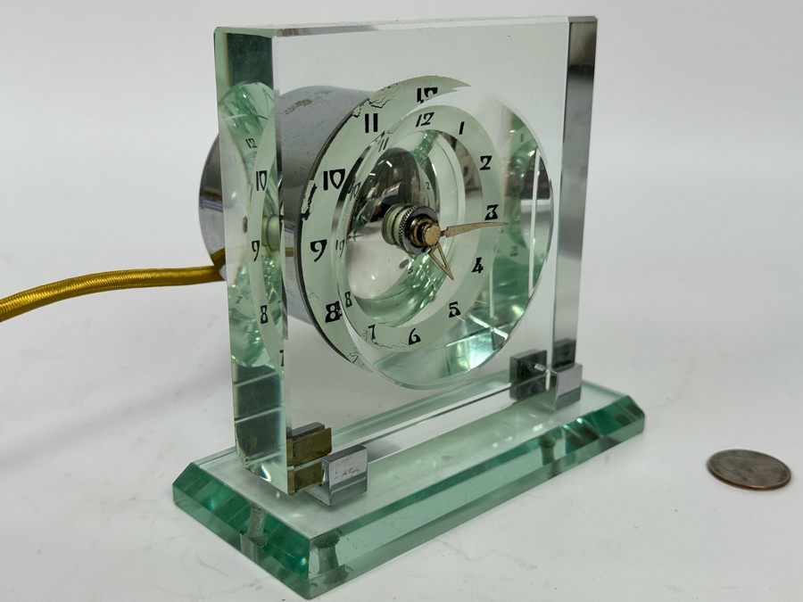 Vintage Art Deco Waltham Watch Co Lucite And Chrome Electric Desk Clock Not Working 5.25W X 2.5D X 5.25H [Photo 9]