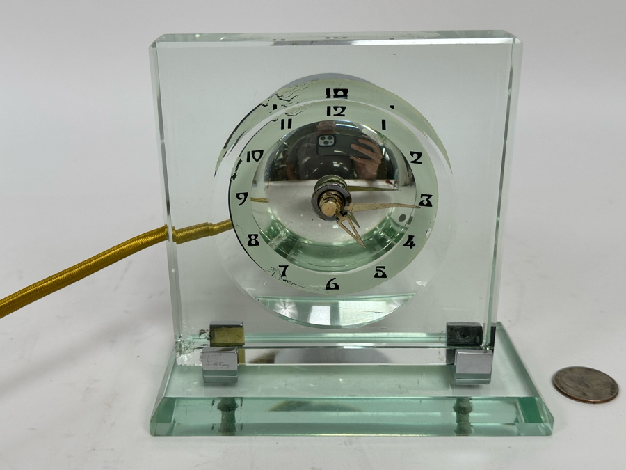 Vintage Art Deco Waltham Watch Co Lucite And Chrome Electric Desk Clock Not Working 5.25W X 2.5D X 5.25H [Photo 3]