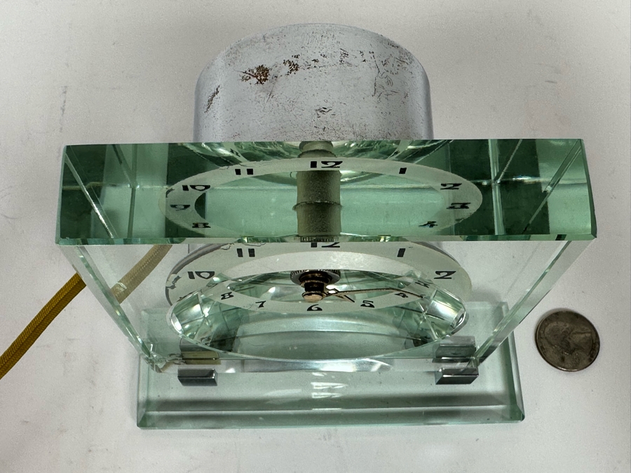 Vintage Art Deco Waltham Watch Co Lucite And Chrome Electric Desk Clock Not Working 5.25W X 2.5D X 5.25H [Photo 6]