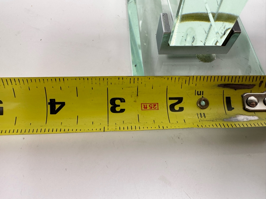 Vintage Art Deco Waltham Watch Co Lucite And Chrome Electric Desk Clock Not Working 5.25W X 2.5D X 5.25H [Photo 16]