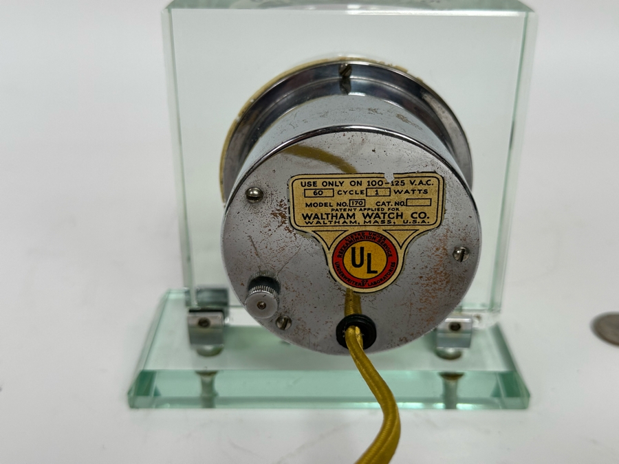 Vintage Art Deco Waltham Watch Co Lucite And Chrome Electric Desk Clock Not Working 5.25W X 2.5D X 5.25H [Photo 12]