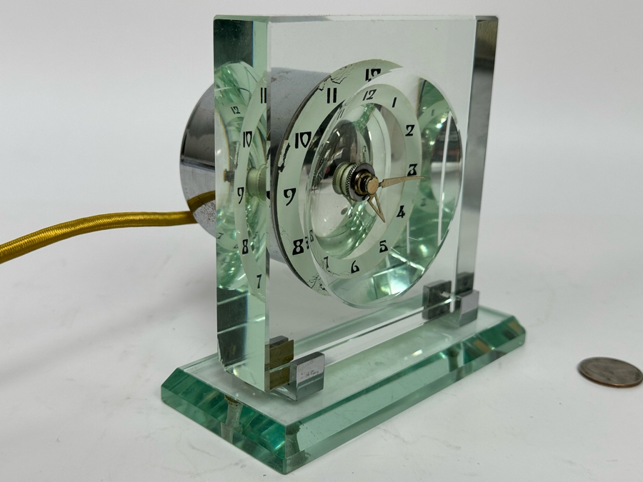 Vintage Art Deco Waltham Watch Co Lucite And Chrome Electric Desk Clock Not Working 5.25W X 2.5D X 5.25H [Photo 7]