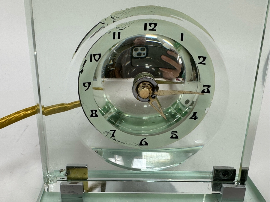 Vintage Art Deco Waltham Watch Co Lucite And Chrome Electric Desk Clock Not Working 5.25W X 2.5D X 5.25H [Photo 5]