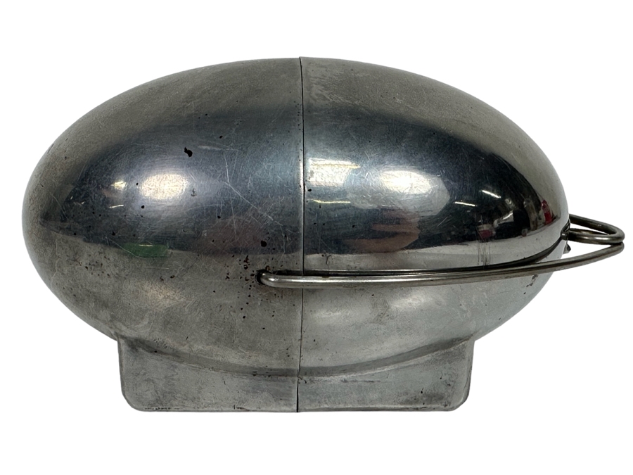 Raymond Barton Machine Age Art Deco Aluminum Top-O-Stove Potato Baker By Na-Mac Co Zeppelin Design 7W X 3.5D X 3.5H [Photo 1]