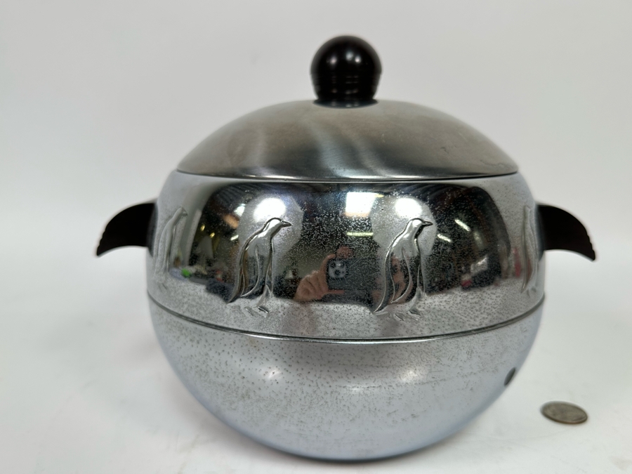 Vintage West Bend Penguin Hot & Cold Server 9.5W X 8.5H [Photo 3]