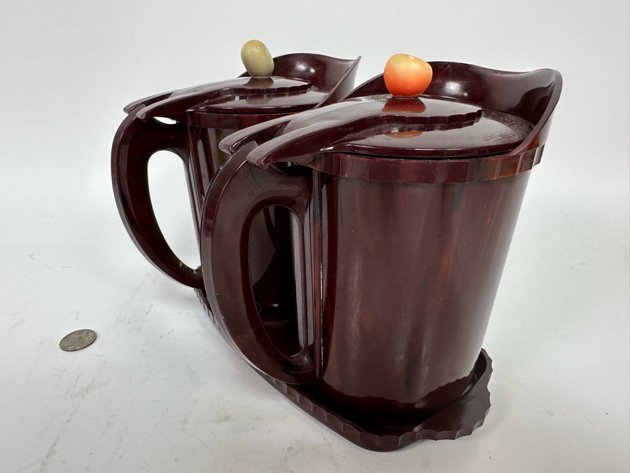 Pair Of Art Deco Victory Plastics Co VP Hudson MA Pitchers 7H With Tray [Photo 7]