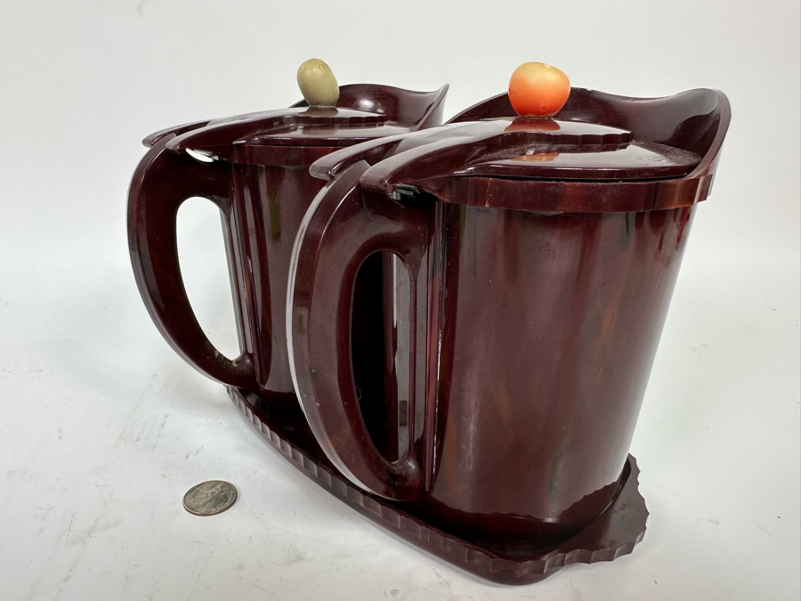 Pair Of Art Deco Victory Plastics Co VP Hudson MA Pitchers 7H With Tray [Photo 8]