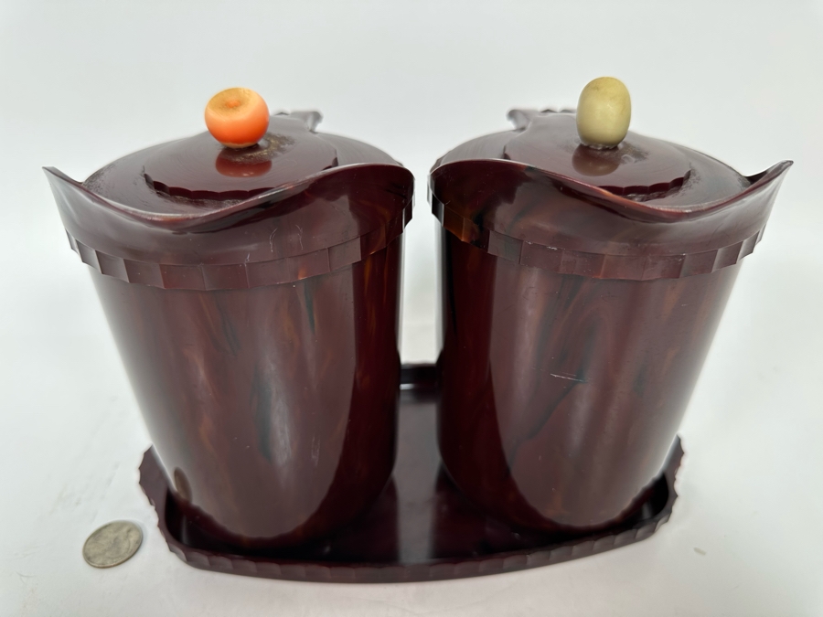 Pair Of Art Deco Victory Plastics Co VP Hudson MA Pitchers 7H With Tray [Photo 2]