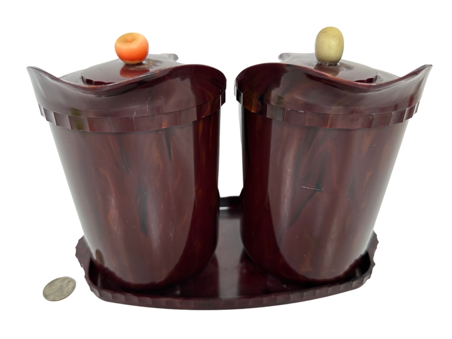 Pair Of Art Deco Victory Plastics Co VP Hudson MA Pitchers 7H With Tray [Photo 1]