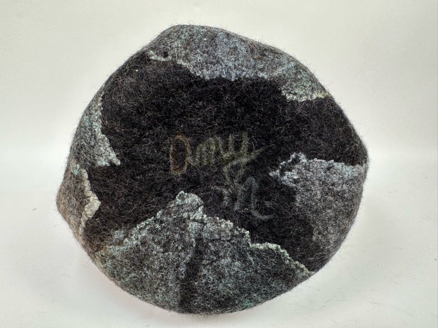 Signed Amy M. Fiber Designs Felt Vessel Vase 10W X 15H [Photo 6]