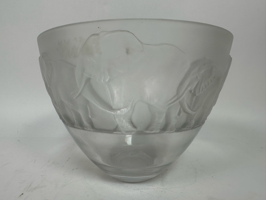 Nachtmann Crystal Bowl With Elephants Safari Signed 9W X 6 7/8H [Photo 6]