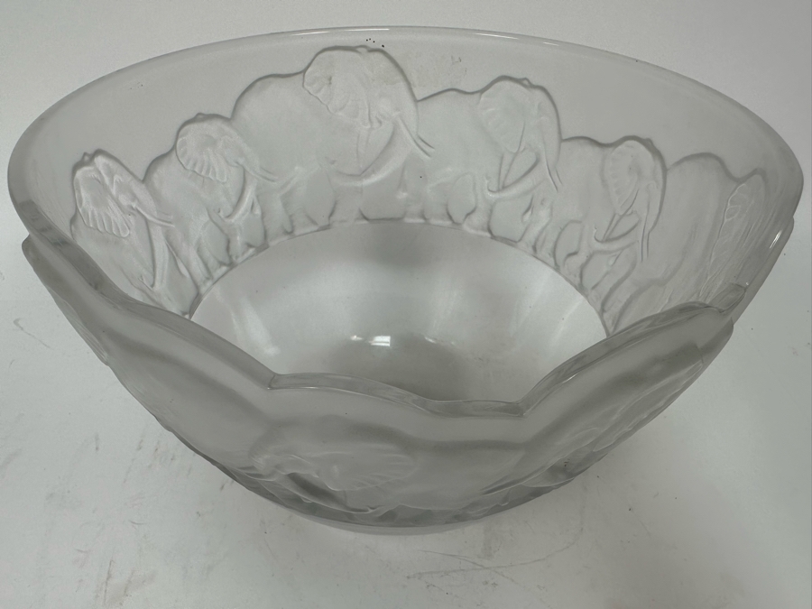 Nachtmann Crystal Bowl With Elephants Safari Signed 9W X 6 7/8H [Photo 5]