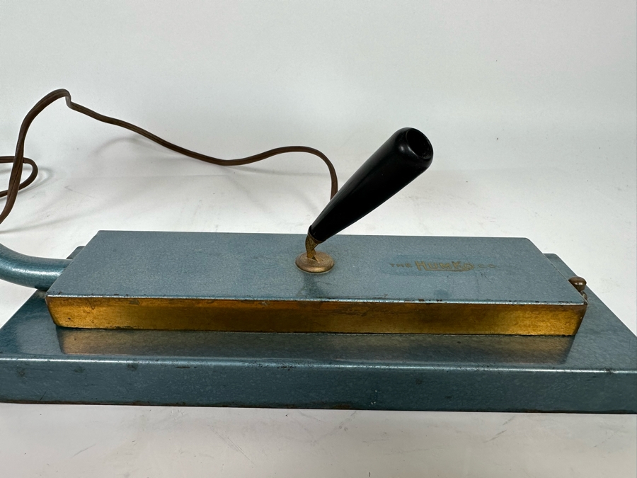 Vintage Art Deco Metal Industrial Desk Lamp And Pen Holder - Light Not Working - Needs Rewiring 12W X 4D X 11H [Photo 14]