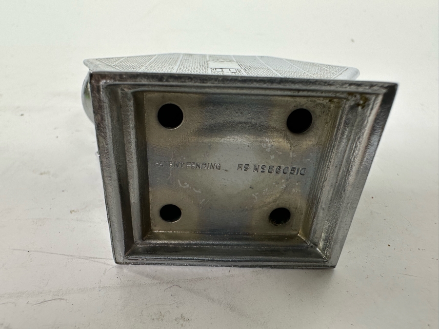 Vintage Art Deco Metal Salt & Pepper Shaker 3W X 2.5H [Photo 7]