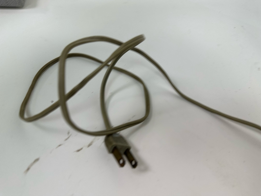 Vintage Art Deco Vanity Make Up Mirror With Light 6.5W X 5.5D X 9.5H [Photo 16]