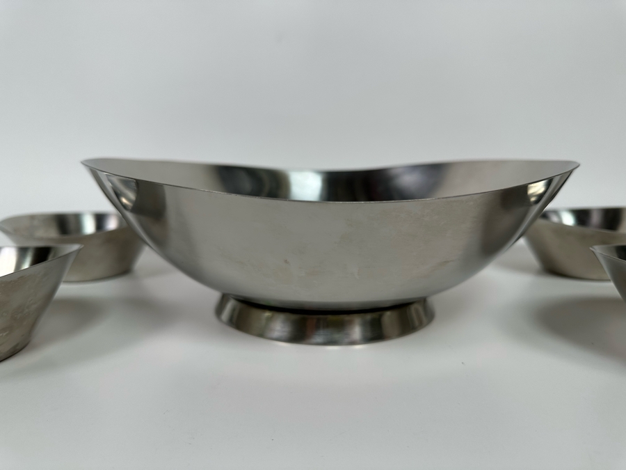 MG Denmark 18/8 Stainless Preferred Footed Serving Bowl 10.5W X 4H With Four Matching Salad Bowls 5W X 1.5H [Photo 8]
