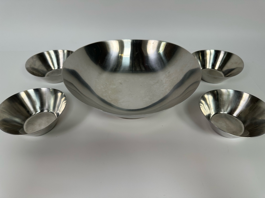 MG Denmark 18/8 Stainless Preferred Footed Serving Bowl 10.5W X 4H With Four Matching Salad Bowls 5W X 1.5H [Photo 3]