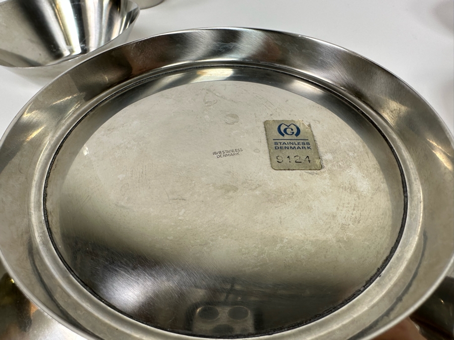 MG Denmark 18/8 Stainless Preferred Footed Serving Bowl 10.5W X 4H With Four Matching Salad Bowls 5W X 1.5H [Photo 11]
